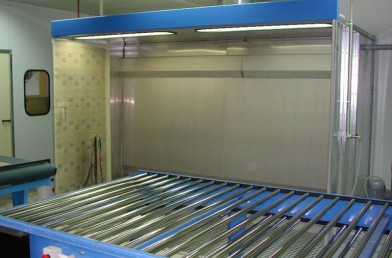 Wet cleaning system booths